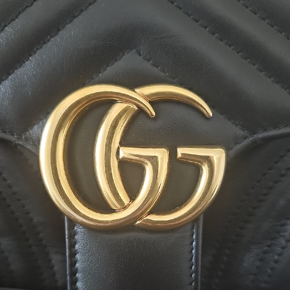 Gucci Black Matelassé Leather Shoulder Bag with Gold Hardware - Picture 3 of 11